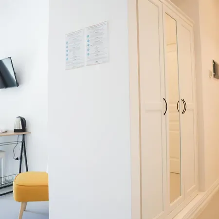 Le Porte Di ليتشي